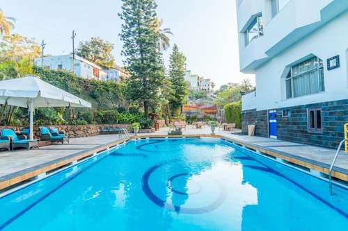 www.hotelhillock.com