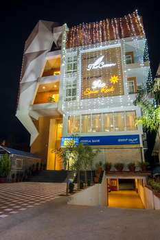 www.hotelthecocoon.com
