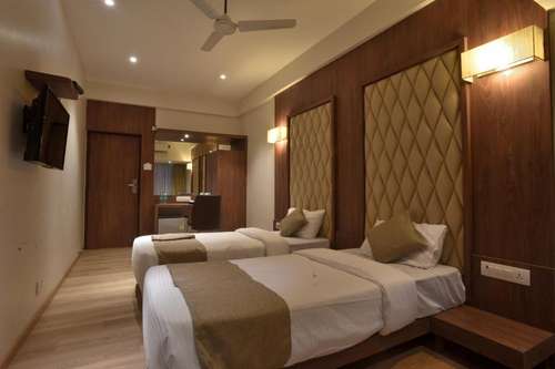 www.hotelaarya.net