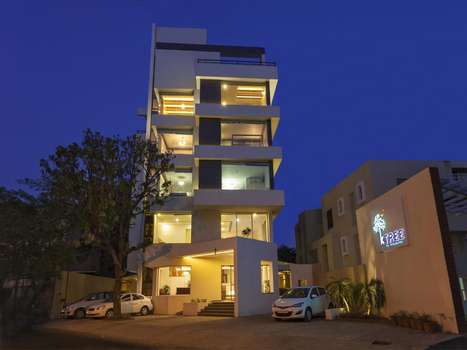 www.hotelktree.com