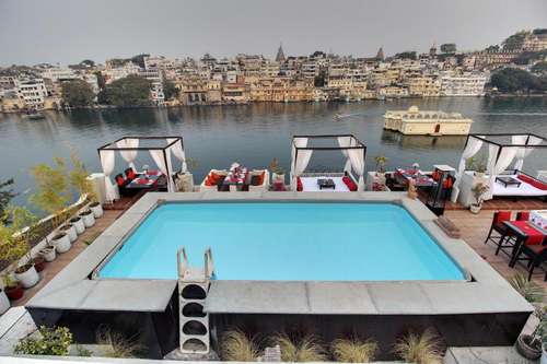 www.lakepicholahotel.in