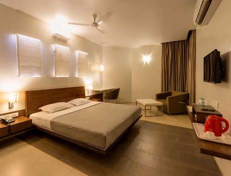 www.hotelmaratharegency.com