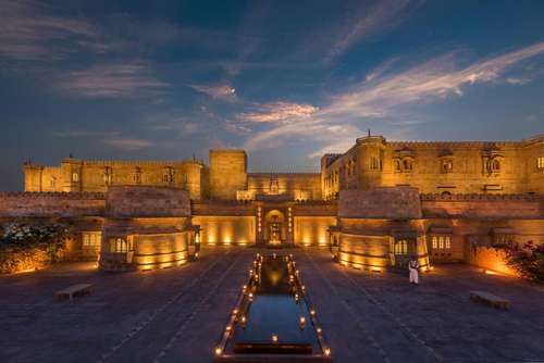 www.suryagarh.com