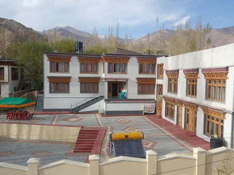 www.hotellayulladakh.com