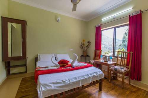 www.mountainhutresorts.com