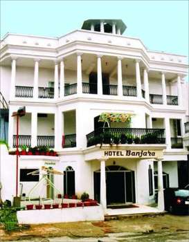 www.hotelbanjararegalia.com