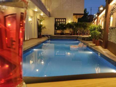 www.laxmipalacehotel.com