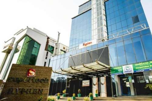 www.hyphenhotels.com