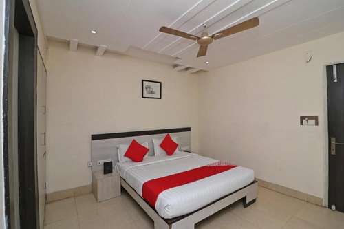 www.hotelmandiram.com