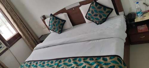 www.hotelholidaycomfort.com