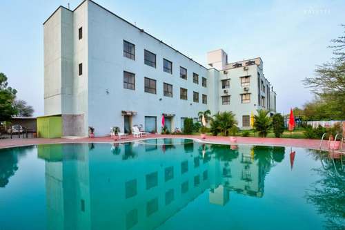 www.hotelamritmanthan.com
