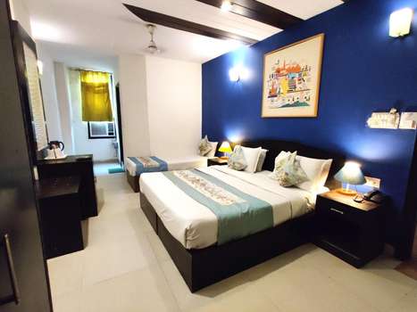 www.hotelunistar.com
