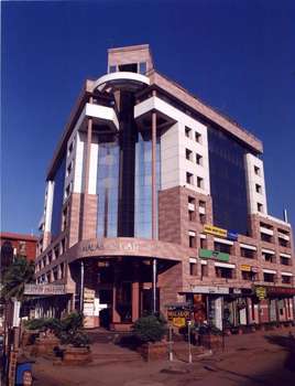 www.hotelmalabargate.com