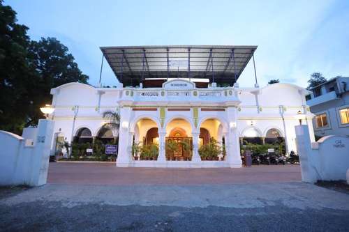 www.hotelwindsorcastlesalem.com