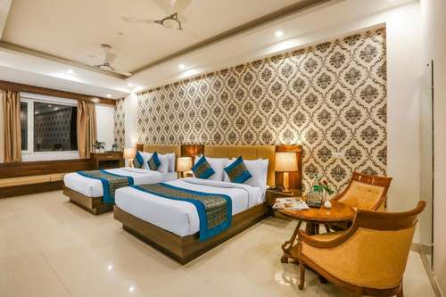 www.hotelalmatiinn.com