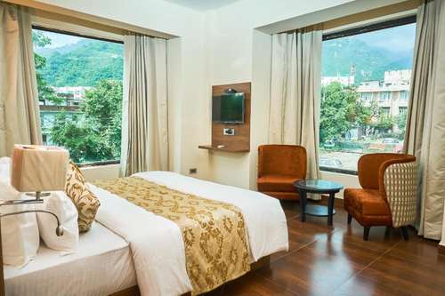 www.ganpatihotelkatra.com