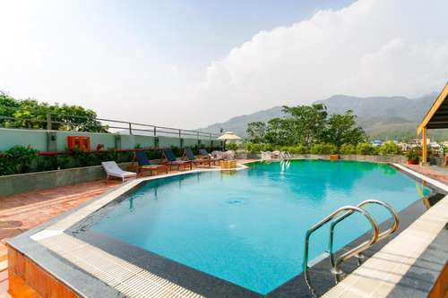 www.natrajhotelrishikesh.com