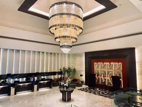 www.thehotellandmark.com