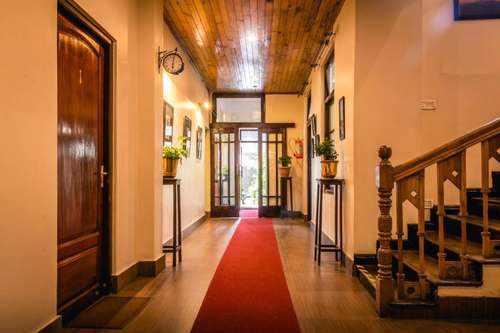 www.hotelvillaeverest.com