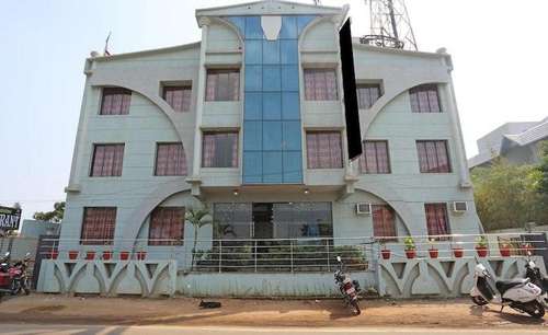 www.hotelmahabir.com