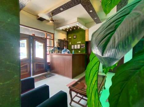 www.hoteljaisurya.com