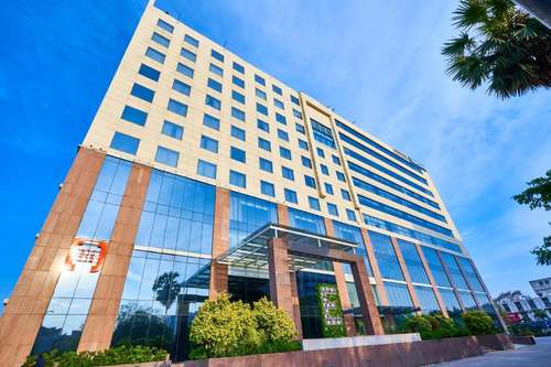 www.emallhotel.com