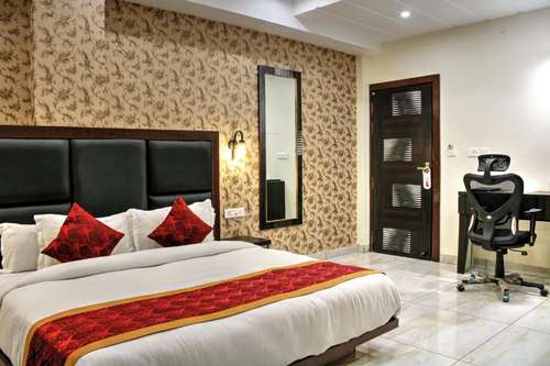 www.hotelhillview-garden.com