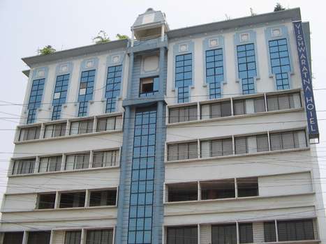 www.vishwaratnahotel.com