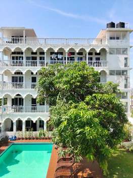 www.hotelgandhara.com