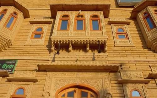 www.hoteljaisalmerheritage.com
