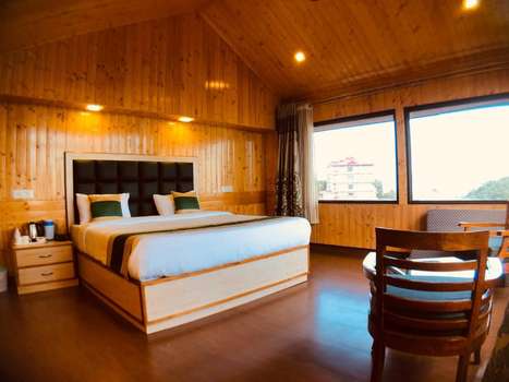 www.hotelhimalayanescape.com