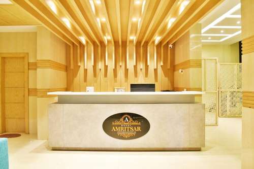 www.hotelamritsarinternational.com
