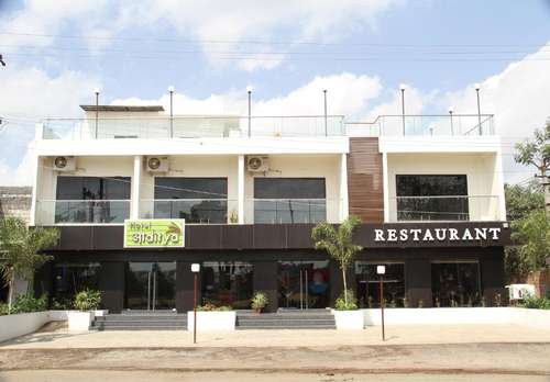 www.hoteladitya.net