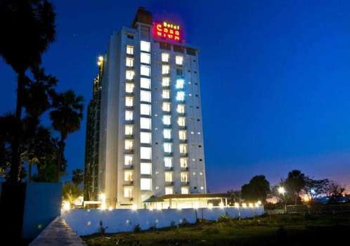 www.hotelcasarivasurat.com