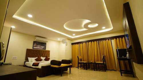 www.newhotelsuhail.com