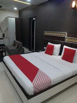 www.hotelcmplaza.com