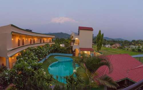 www.buoyanthospitality.com