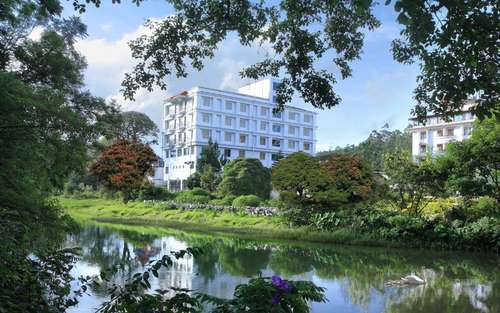 www.grandplazamunnar.com
