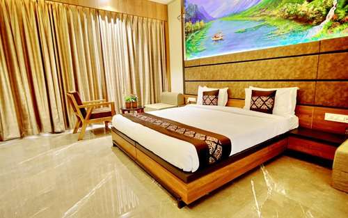 www.girjungleresort.com