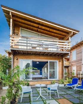 www.livingroomhotels.in