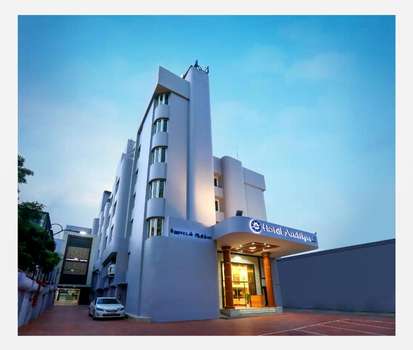 www.hotelaadithya.com
