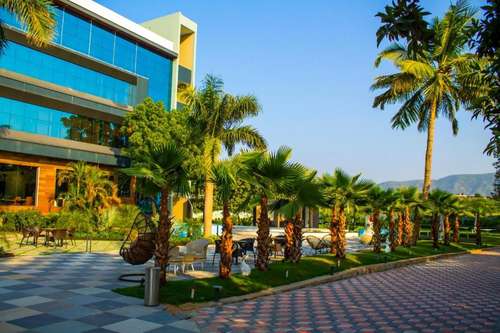 www.bhagwatiresort.com