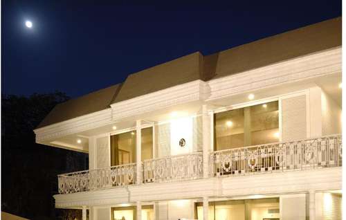 www.thehoteldiplomat.com