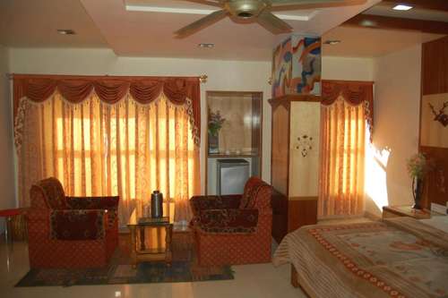www.hotelabhashree.com