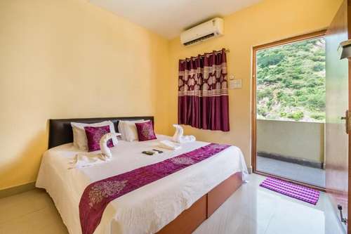 www.thepurplestay.com
