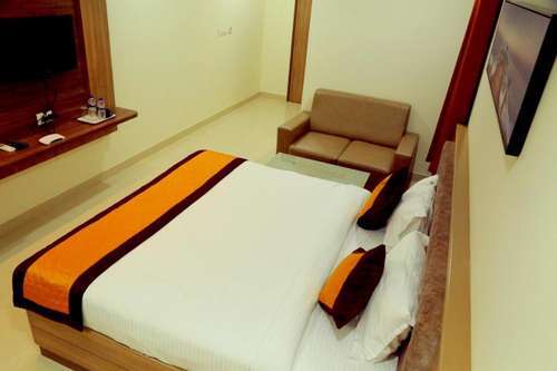 www.hotelmahendraelite.com