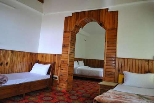 www.himalayanheritagehome.com
