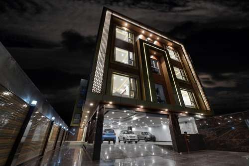 www.goldentreehotel.in
