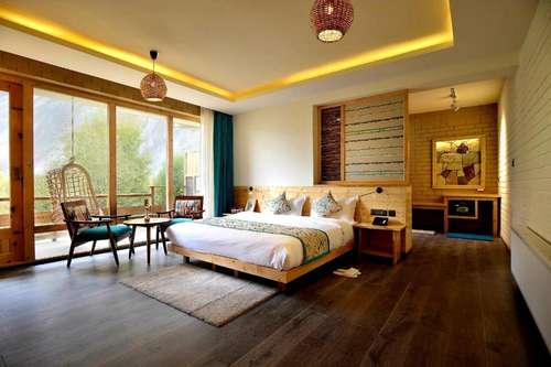 www.stonehedgeladakh.com
