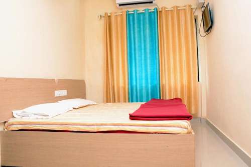 www.krishnalodge.com